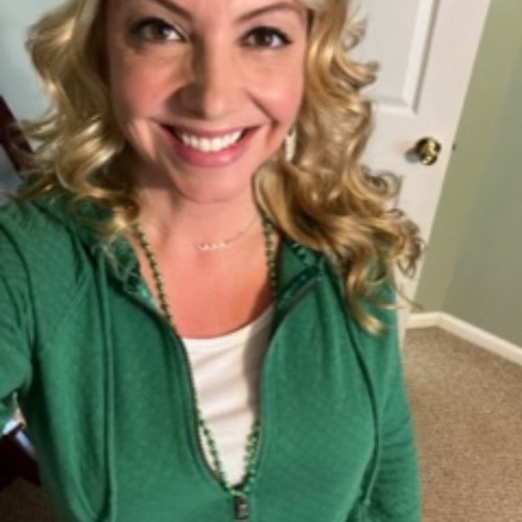 Meet your Posher, Jen - Picture 5 of 5